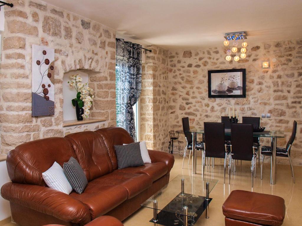 Sea View Apartment photo 3