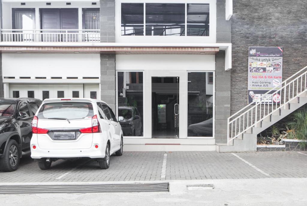 RedDoorz near Gedung Sate 2 photo 2