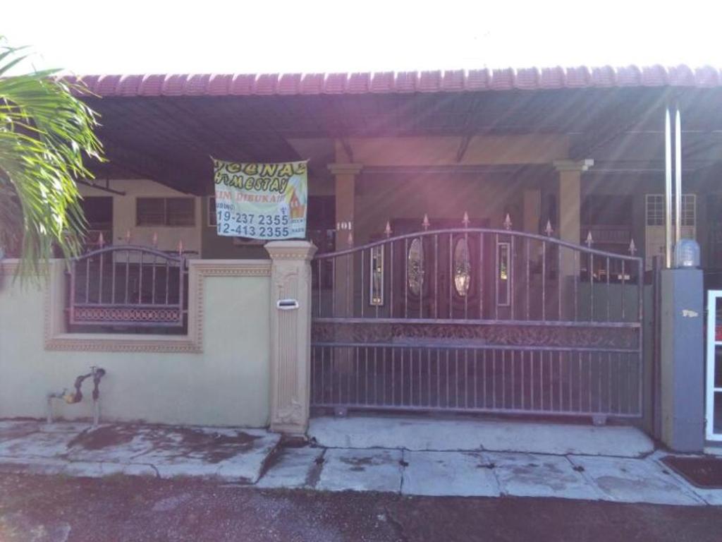 Deenaz Utara Homestay photo 1