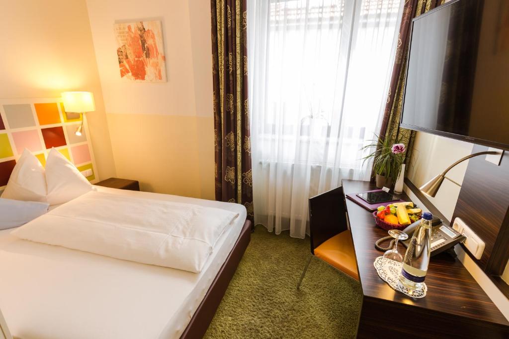 Hotel Arooma photo 4