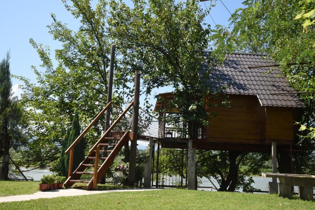 Holiday Home Kućica Na Drvetu photo 4