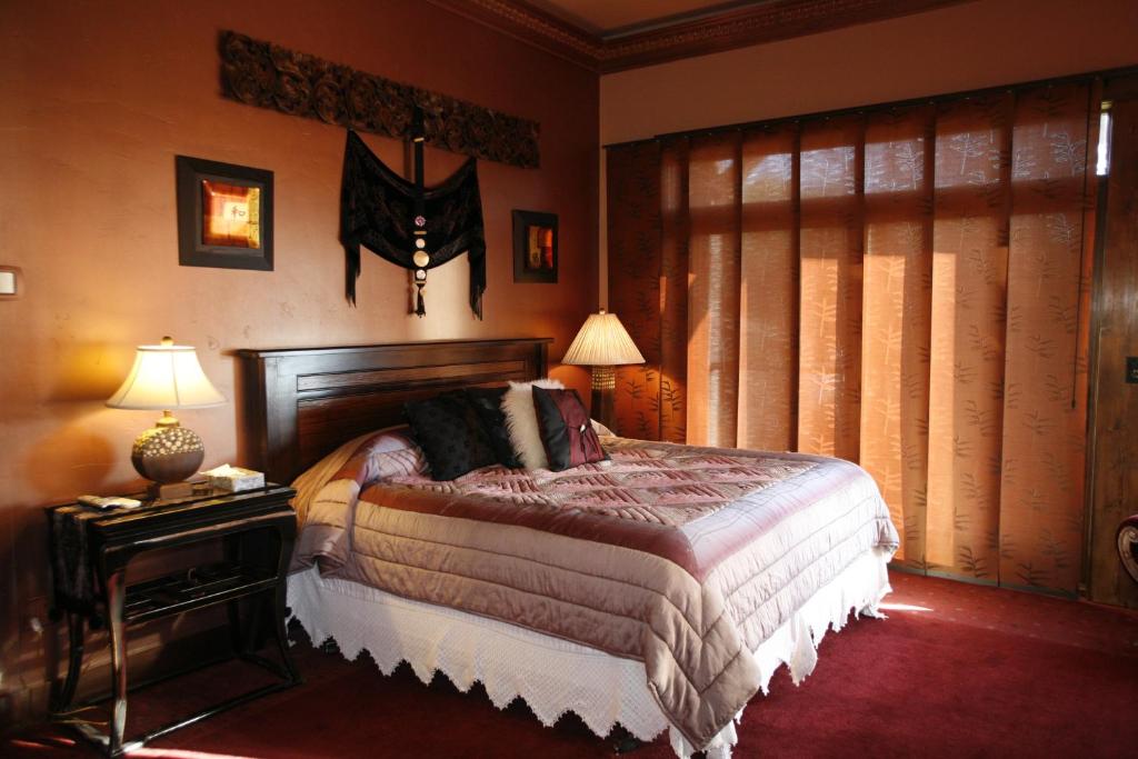 Swan River Inn image