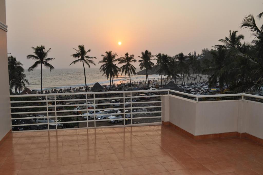 Сьюит (Королевский люкс Marine с видом на море), Hotel Marine Palace