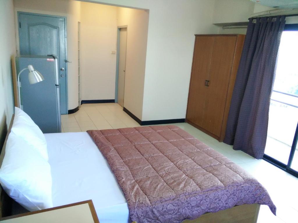 Grand Residence Ngamwongwan 19 photo 3