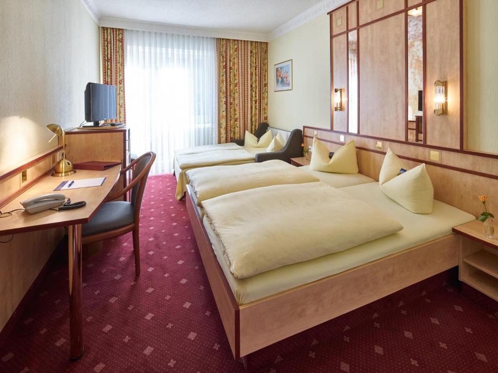 Семейный (Семейный номер «Комфорт»), Hotel Alfa Zentrum