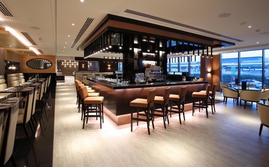 Metropolitan Hotel Dubai photo 4