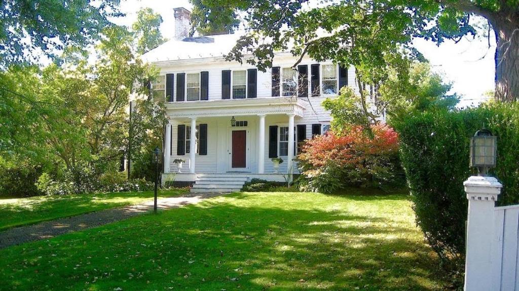 Millbrook Country House Bed & Breakfast image