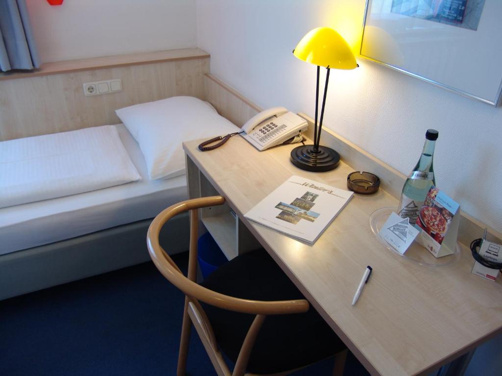 Одноместный (Стандартный одноместный номер), enjoy hotel Berlin City Messe