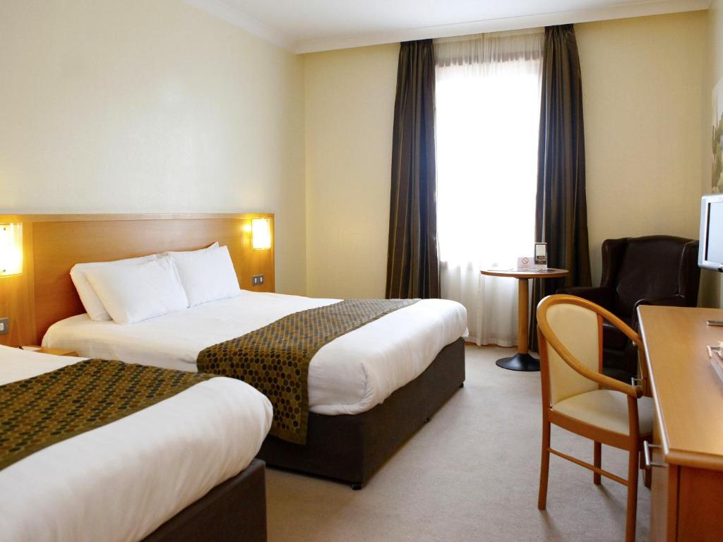 Great National Hotel Ballina - Tap to explore photos
