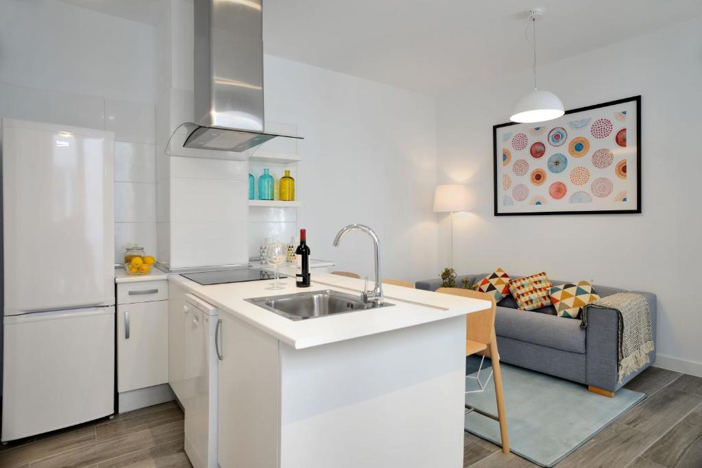 Апартаменты (Стандартные апартаменты), Aspasios Gran Via Apartments