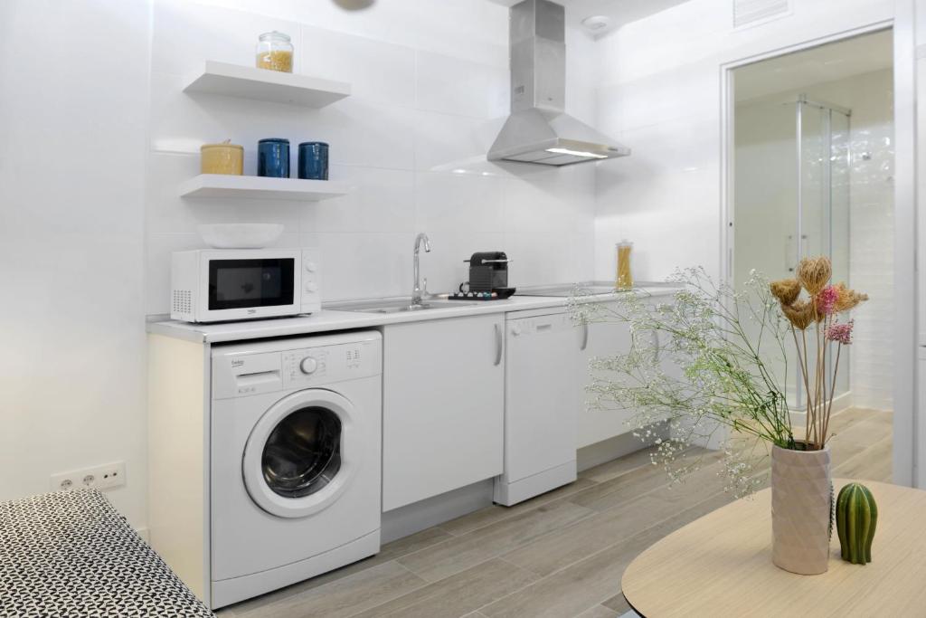 Апартаменты (Апартаменты-студио), Aspasios Gran Via Apartments