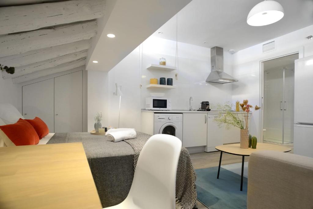 Апартаменты (Апартаменты-студио), Aspasios Gran Via Apartments