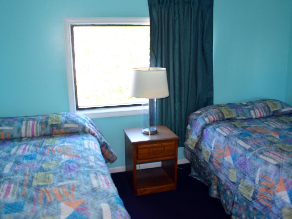 Cerca Del Mar Motel image