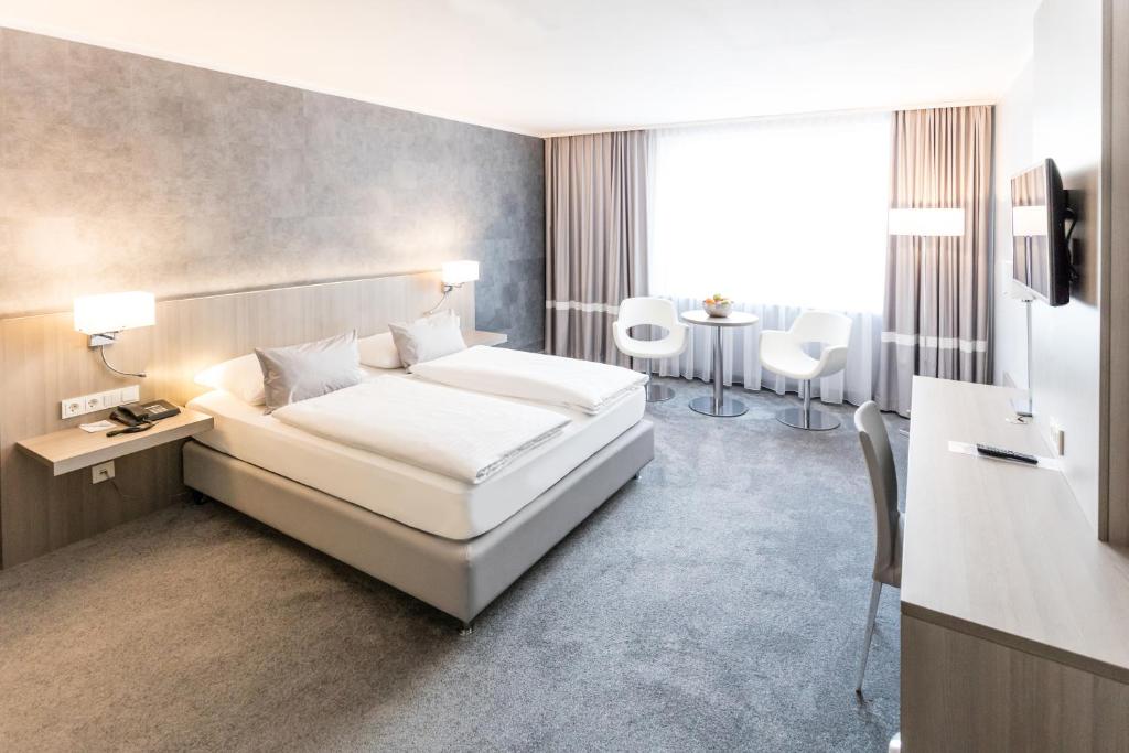 Двухместный (Улучшенный двухместный номер с 1 кроватью), relexa hotel München