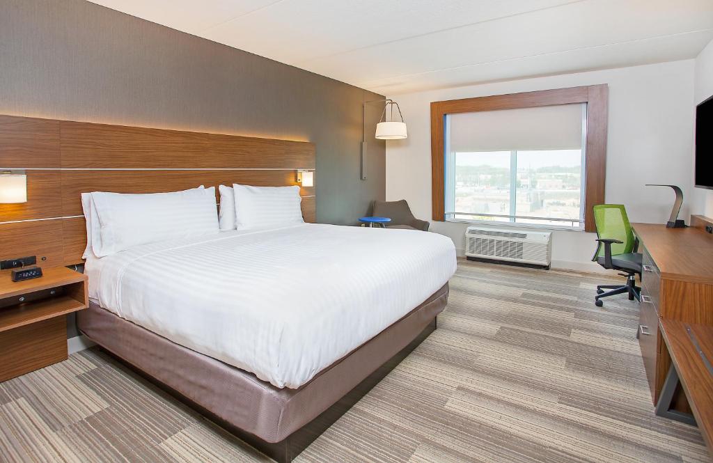 Holiday Inn Express & Suites Covington, an IHG Hotel photo 3