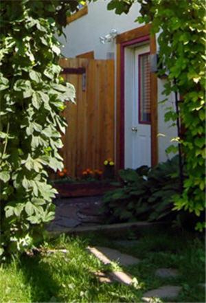 Charlie's Guesthouse photo 1