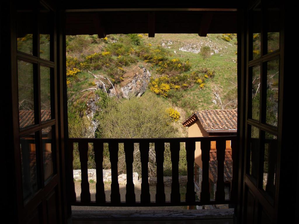 Casa Rural la Catedral de la Montaña photo 3