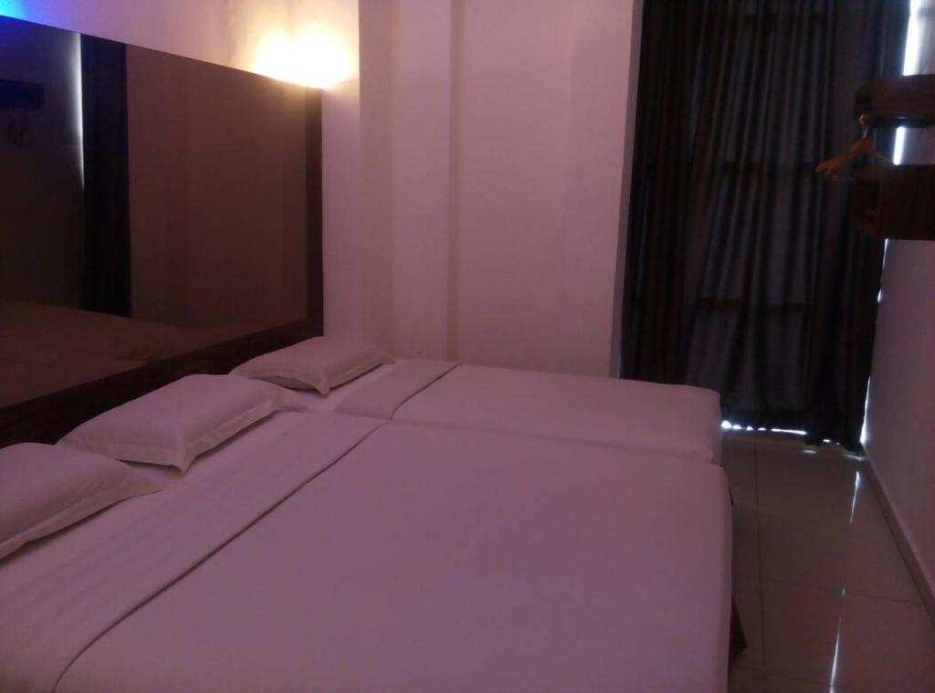 Dream Hotel photo 4