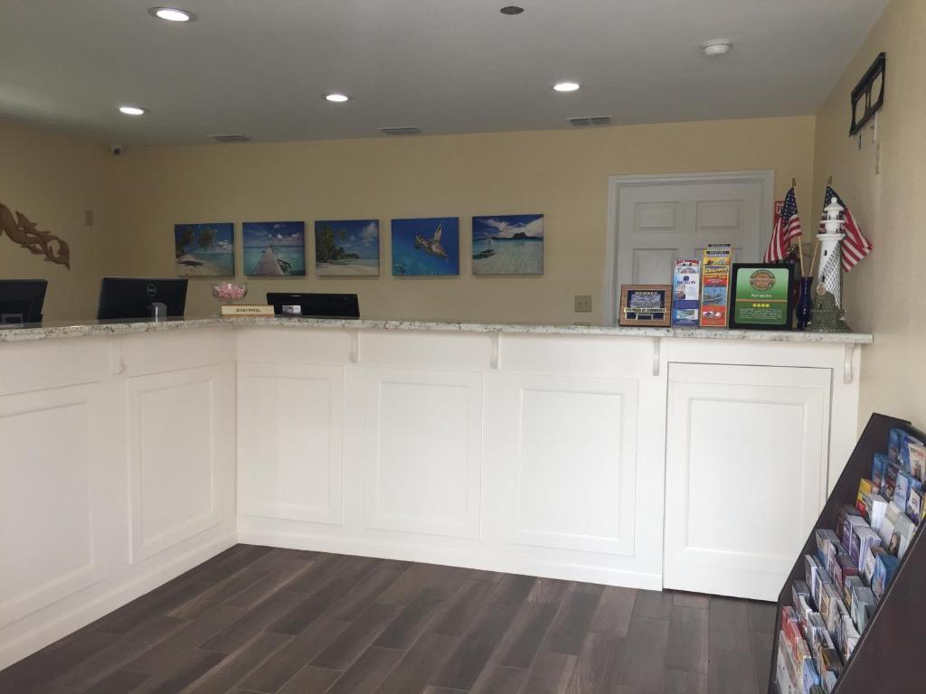 Port Isla Inn photo 3