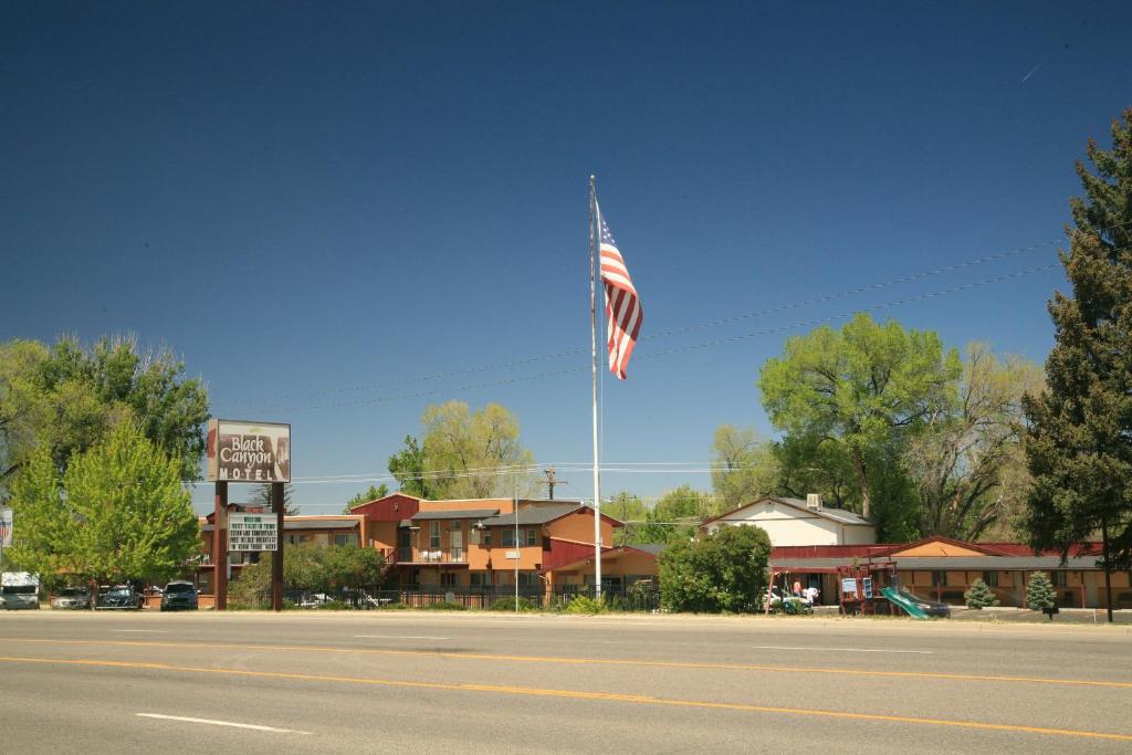 Black Canyon Motel photo 1