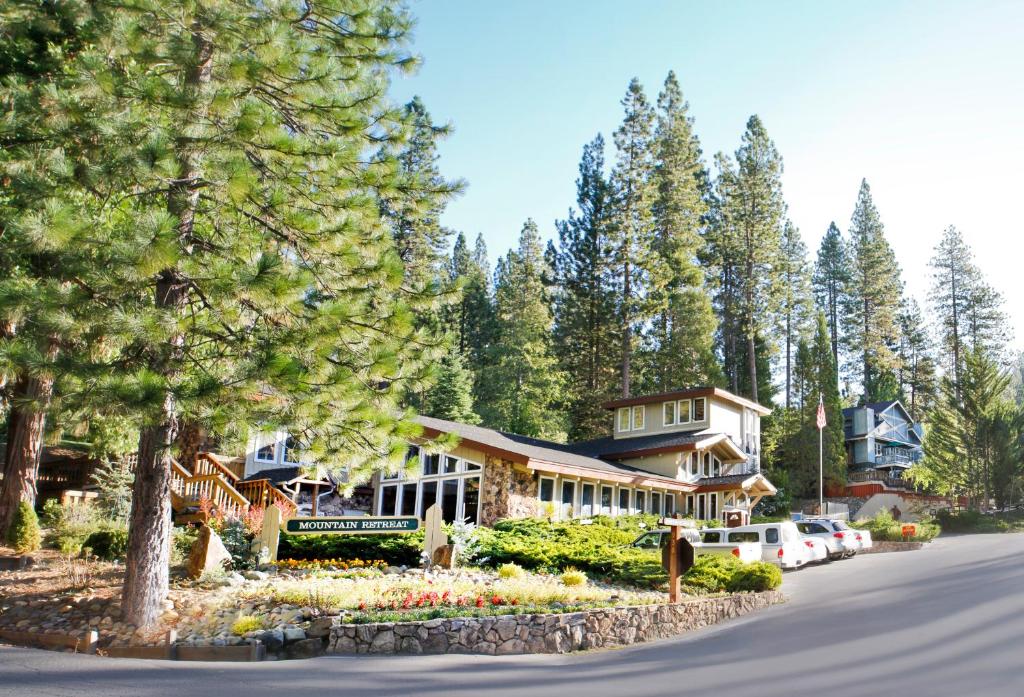 Mountain Retreat Resort, a VRI resort photo 2