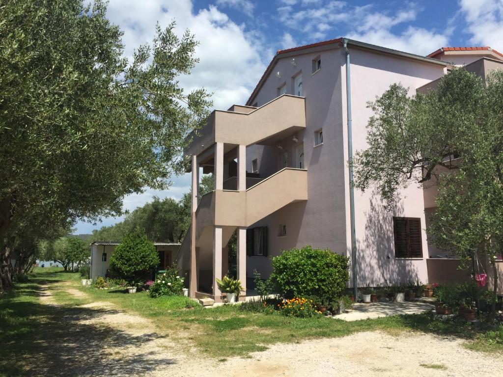 Apartments Maslina photo 1