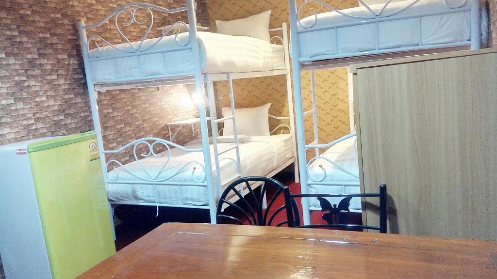 Четырехместный (Четырехместный номер с собственной ванной комнатой), Decordo Hostel