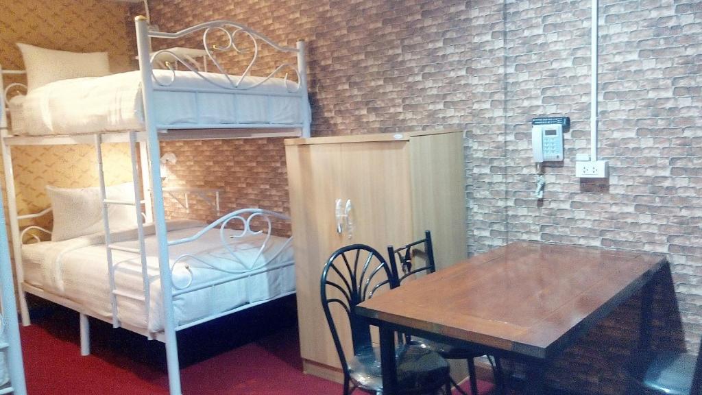 Четырехместный (Четырехместный номер с собственной ванной комнатой), Decordo Hostel