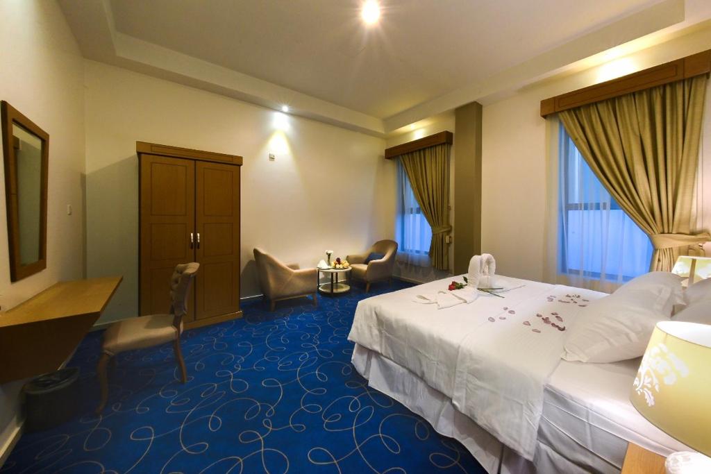 Fiori Hotel Suites photo 2