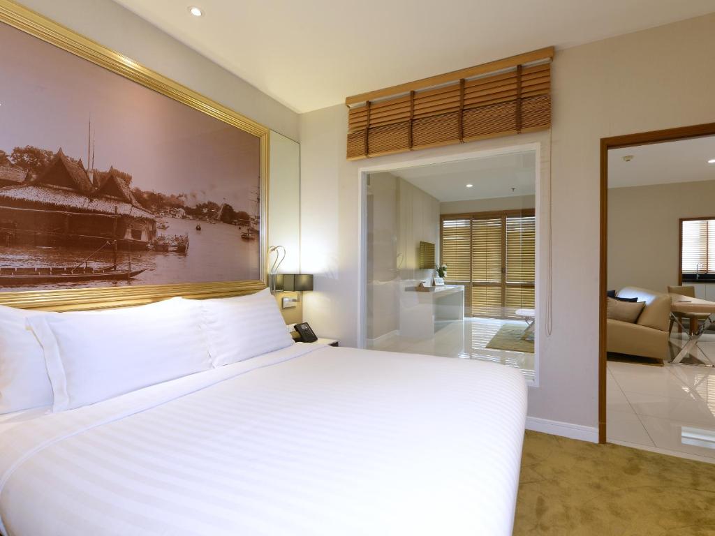 Сьюит (Люкс с 3 спальнями и балконом), Grande Centre Point Hotel Ploenchit