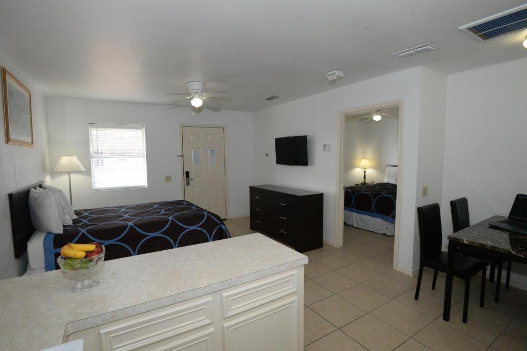 Port Isla Inn photo 2