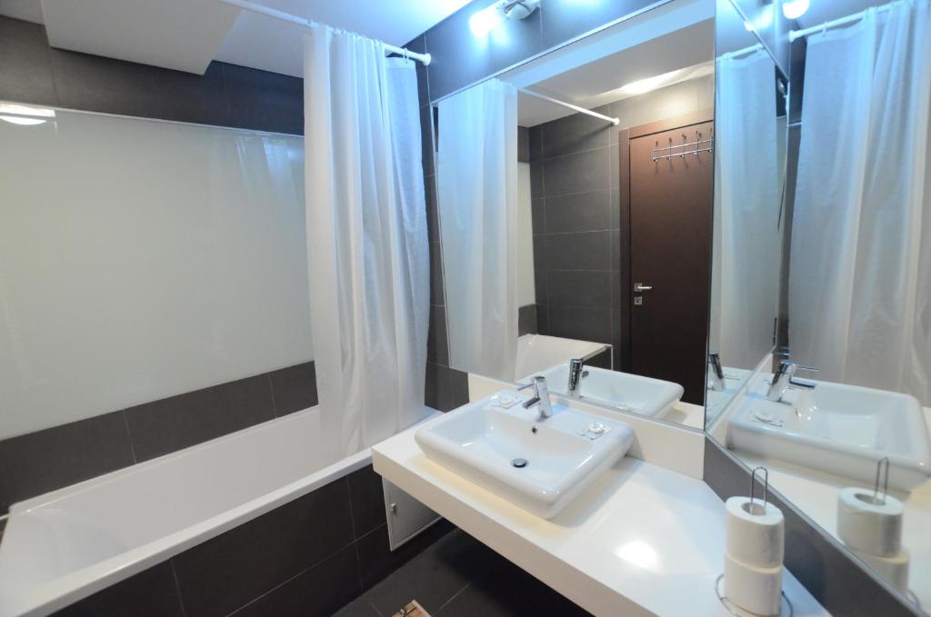 Апартаменты (Апартаменты с 2 спальнями), Upground Residence Apartments