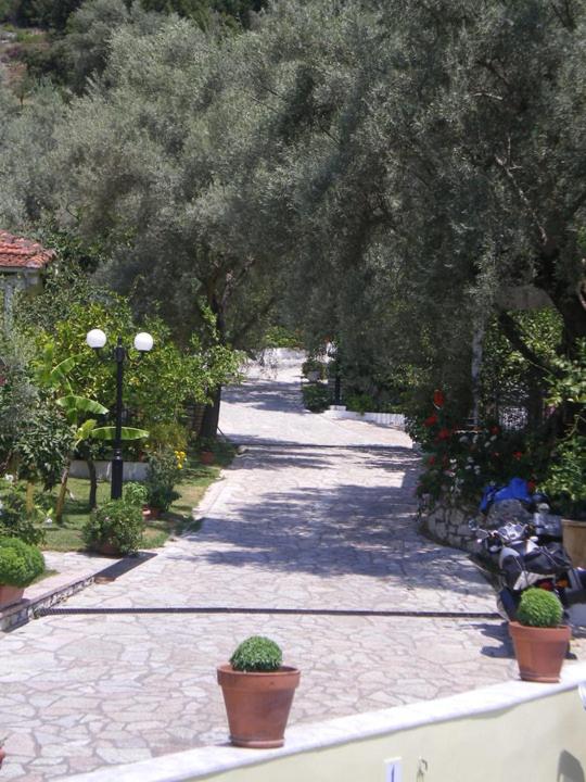 Ilios Hotel & Villas photo 2