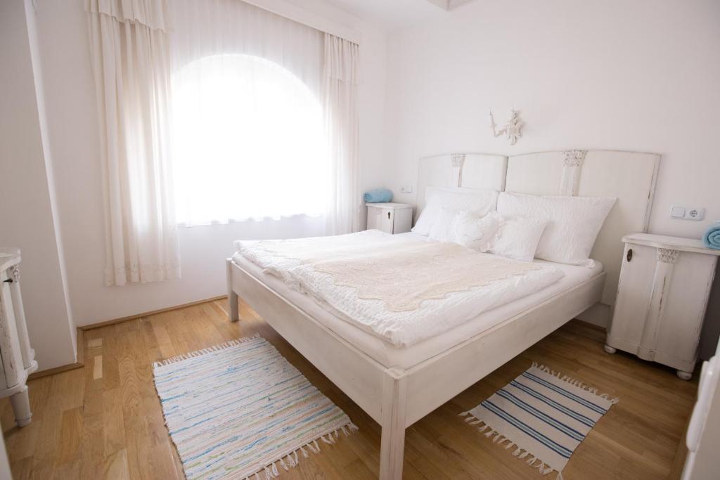 Bacchus Apartman - Borbarlang, Badacsony photo 3