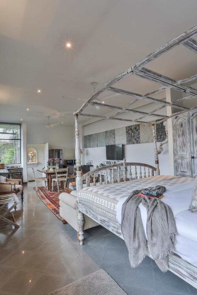 55TG Boutique Suites photo 1