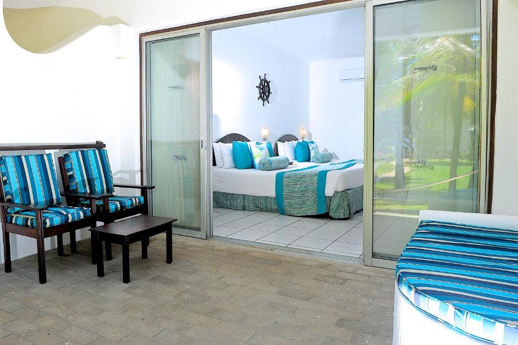 Voyager Beach Resort photo 4