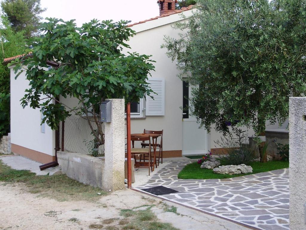 Leca- small house photo 3