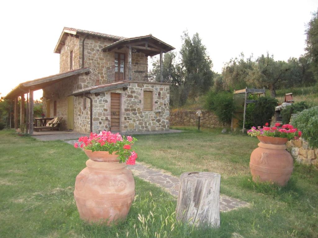 Agriturismo Casa Fibbianello - Tap to explore photos