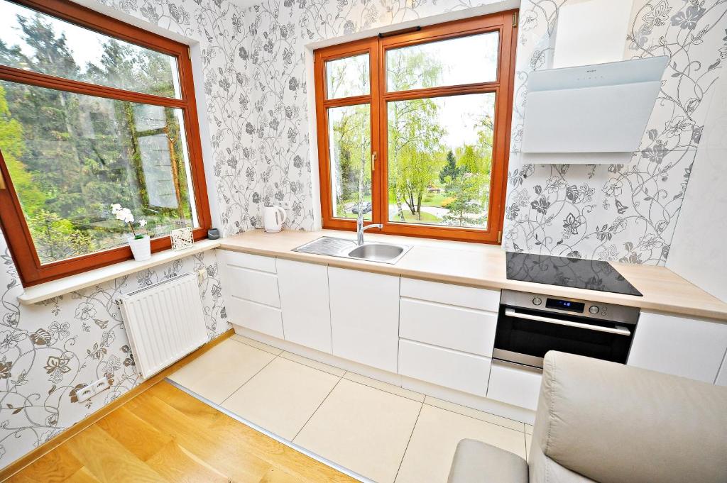 Апартаменты (Апартаменты с 2 спальнями и балконом - Wypoczynkowa 10A), Grand Apartments - Neptun Park.