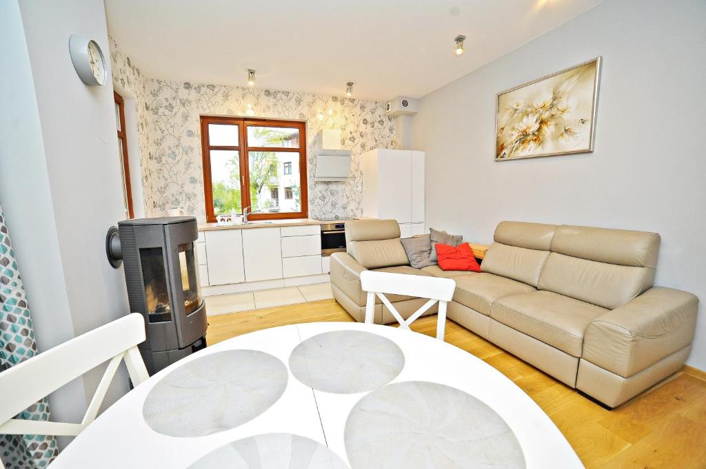 Апартаменты (Апартаменты с 2 спальнями и балконом - Wypoczynkowa 10A), Grand Apartments - Neptun Park.