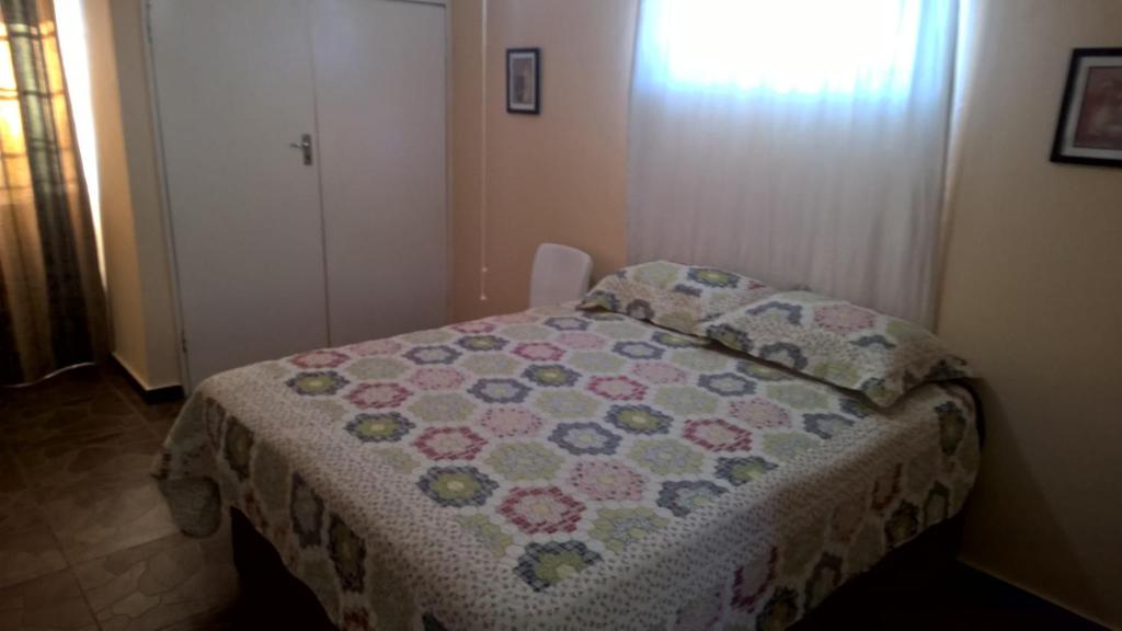 Furnished self-catering bedsitter photo 1