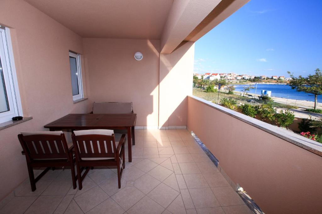 Apartments Miroslav photo 4