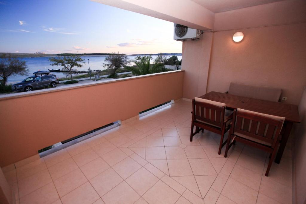 Apartments Miroslav