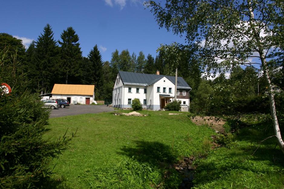 Jeleni chata Skladanka photo 1