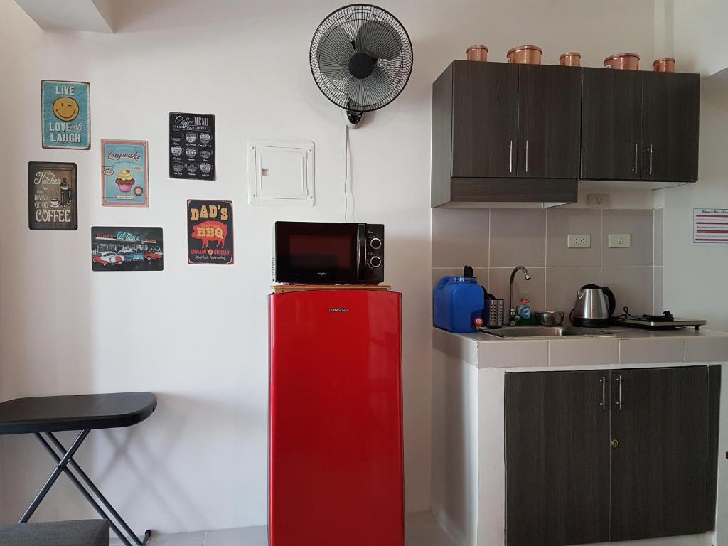 Tagaytay Modern Minimalistic Condo photo 3