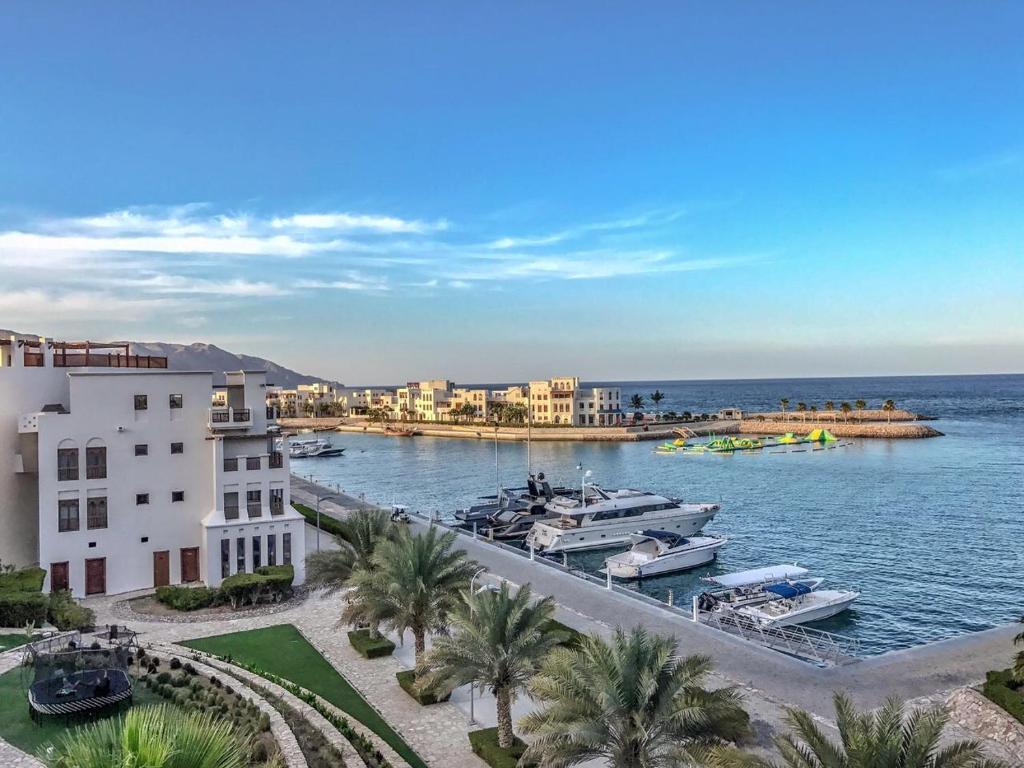 Apartment in Jebel Sifah