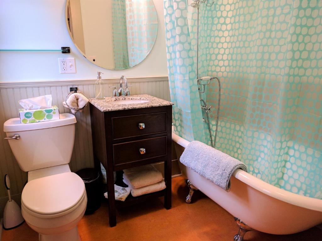 Двухместный (Стандартный номер с кроватью размера «king-size»), Evermore Guesthouse