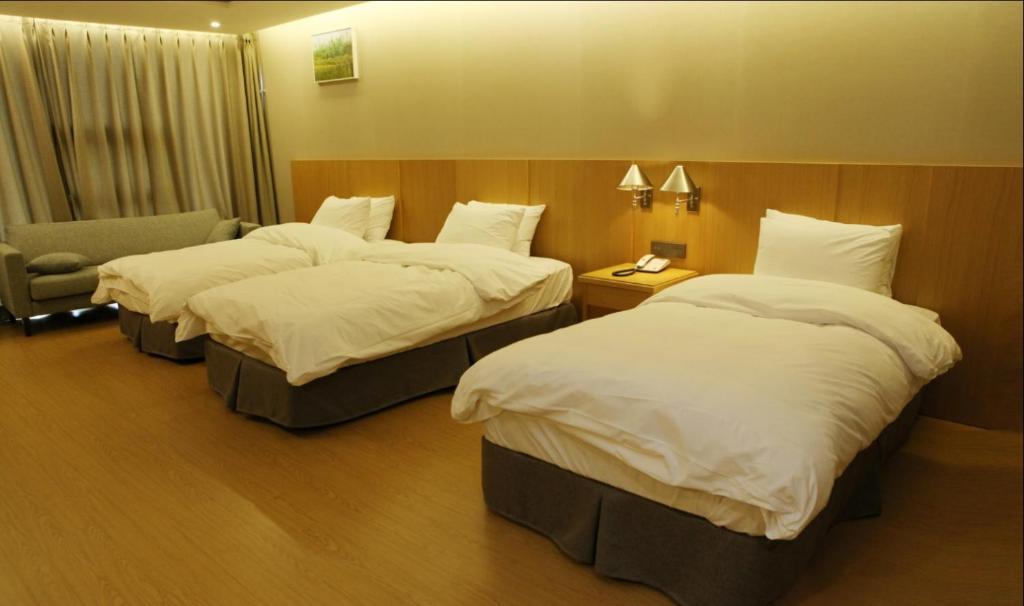 J Square Hotel and Wedding photo 4