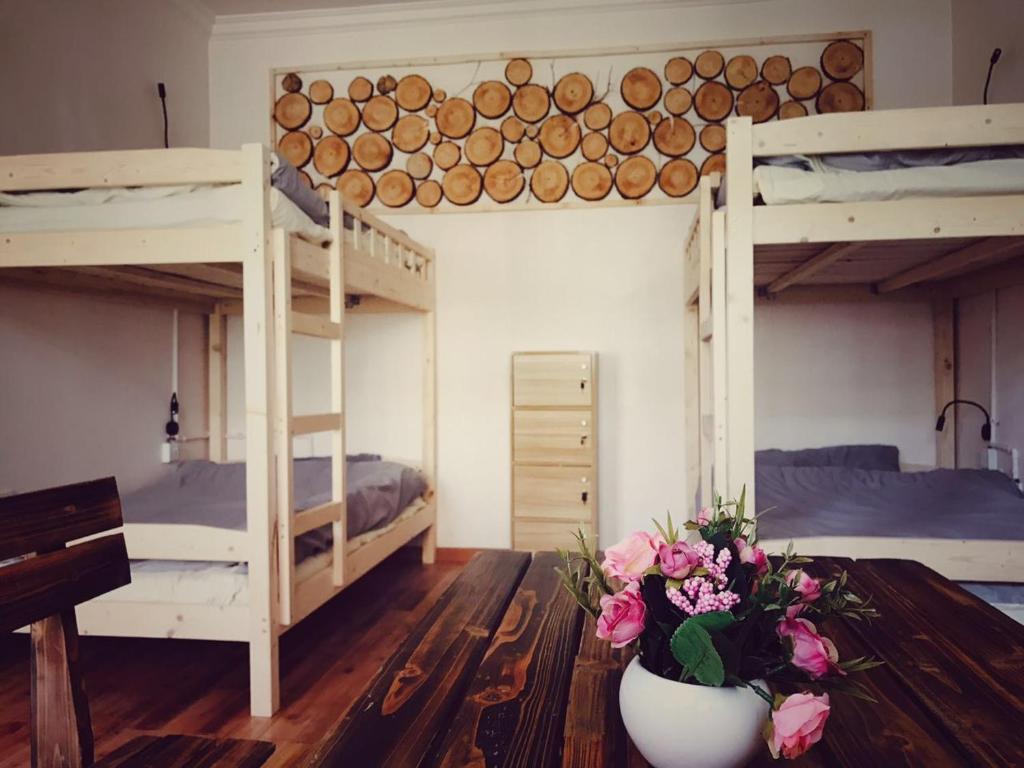Номер (Кровать в общем номере для мужчин с 4 кроватями), The Moon Bird Hostel