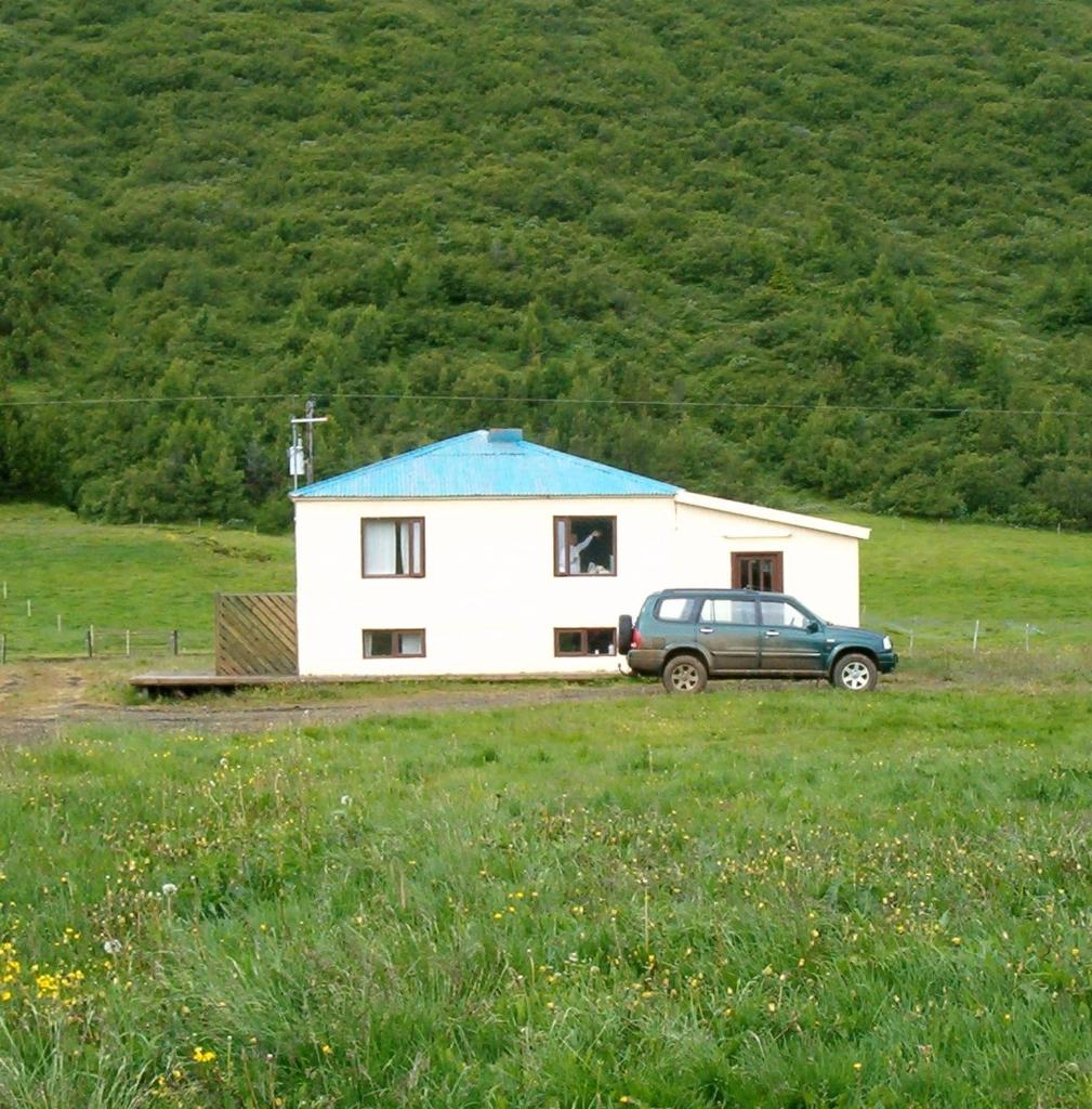 Sandhaugar Guesthouse photo 1